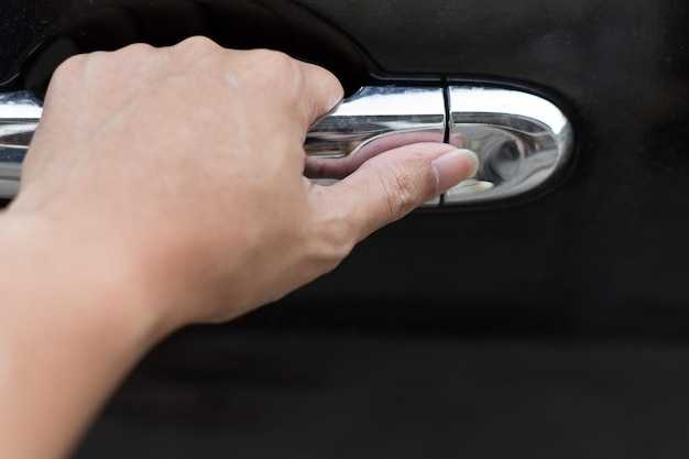 Подготовка и снятие панели дверной карты