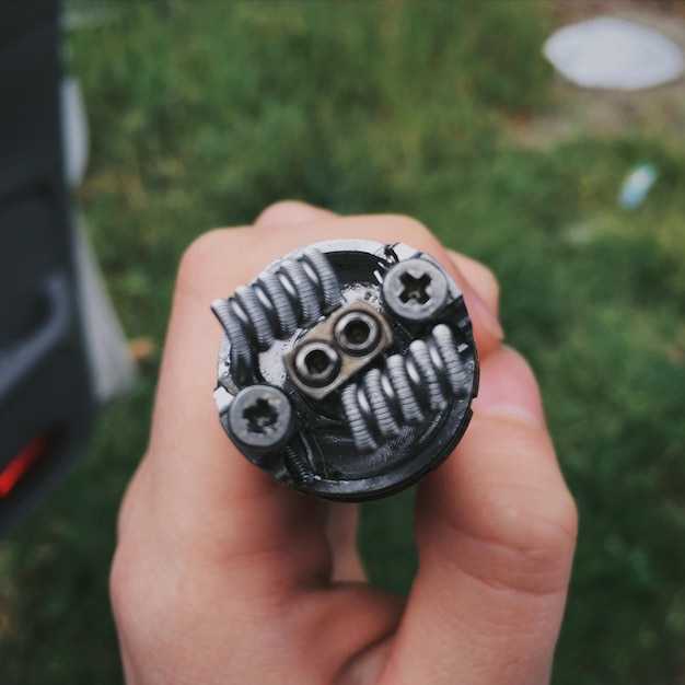 Осмотреть и подготовить посадочные поверхности головки и блока